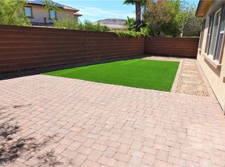 5448 Canopy Oak Dr, Las Vegas, NV 89135