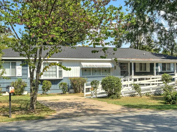 1102 Cranbrook Dr, Hixson, TN 37343
