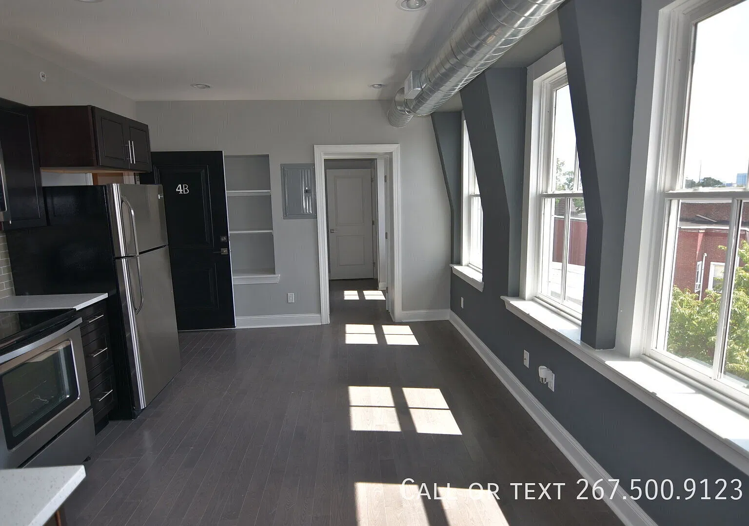 Amazing Junior One Bedroom Apt. First month free! Water included! — Photo 1