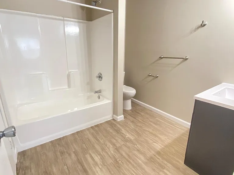 5809 Creekview Ct W — Photo 6