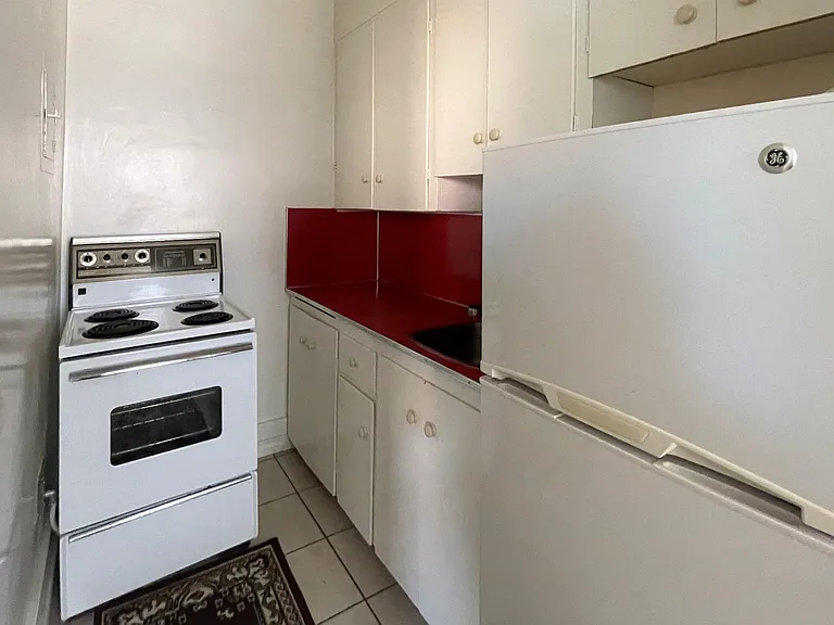 2231 Albert St #46 — Photo 2