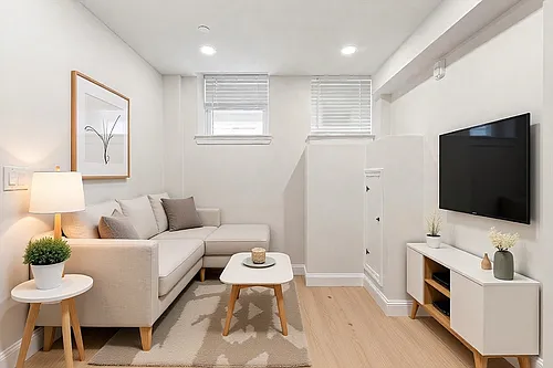 19 Bartlett Pl #1 Photo 1