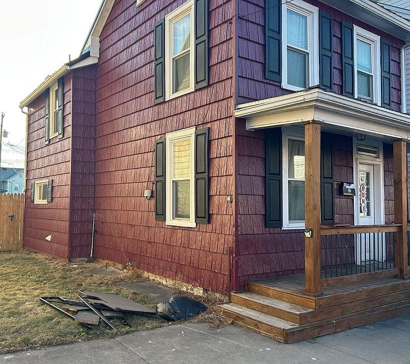 1st image of 328 S Brown St