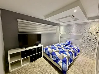 Cond Los Almendros Plaza Torre 1 701 Calle Eider A — Photo 5