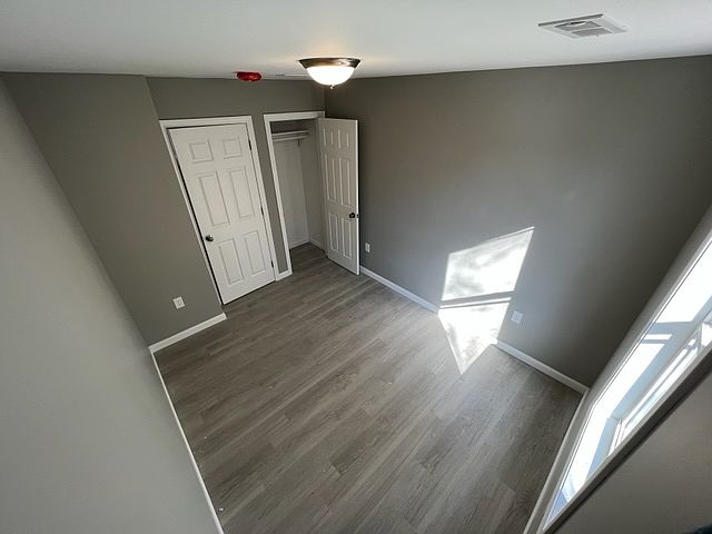 Bedroom 2 / Office