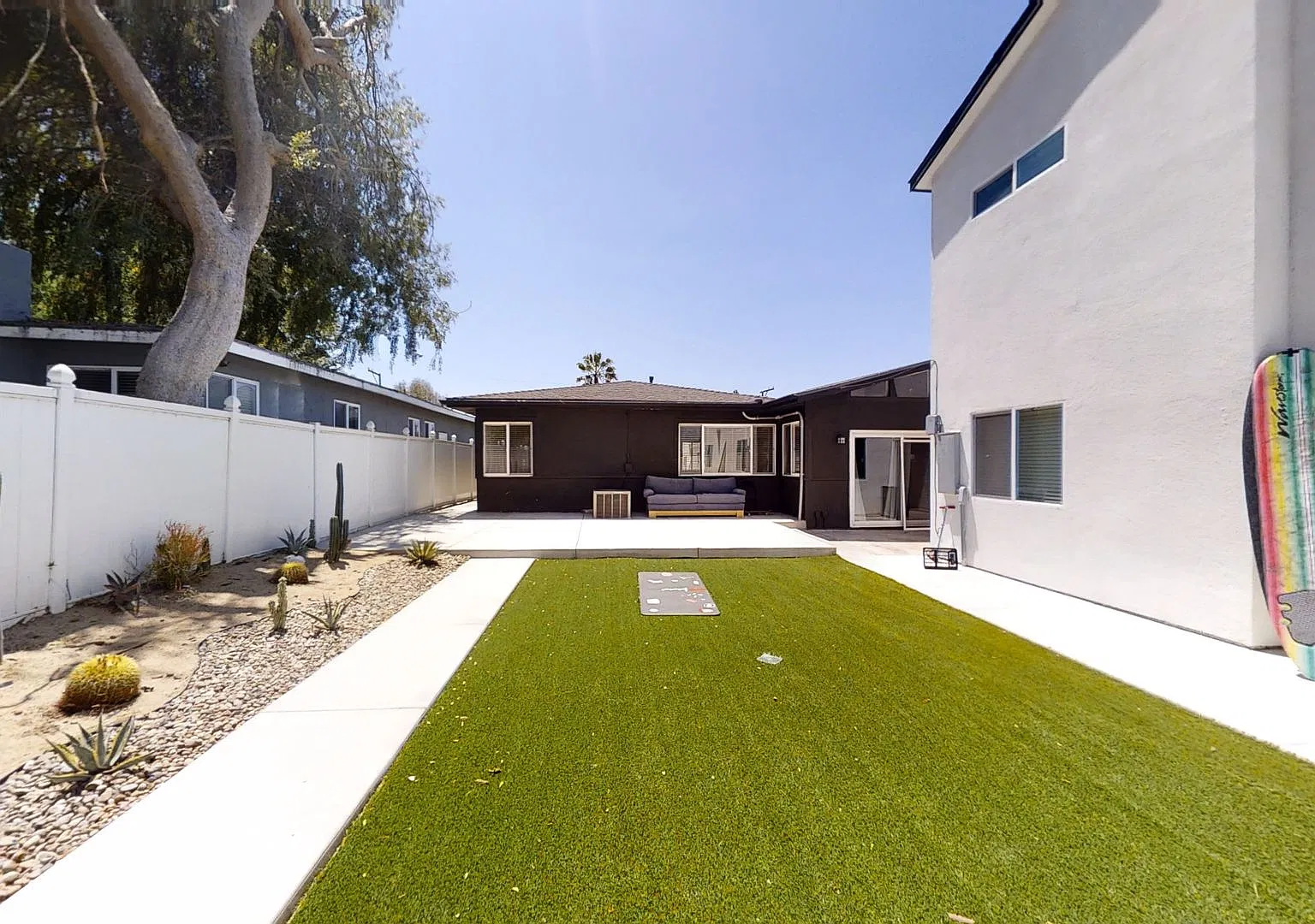 5BD/2BA, Large Bedrooms! — Photo 4