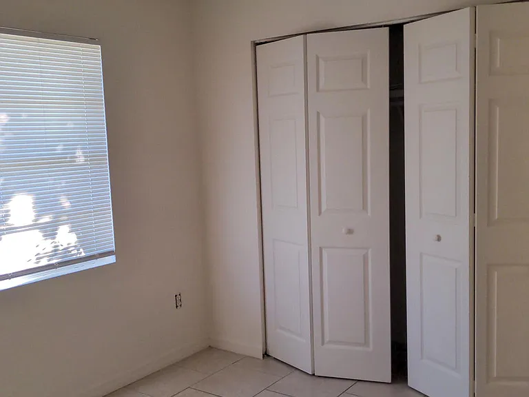 3239 Haddon Ave NE — Photo 8