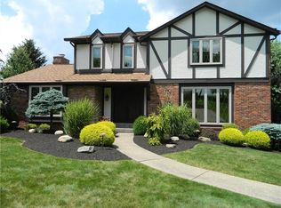 261 Oak Hill Dr, Washington, PA 15301