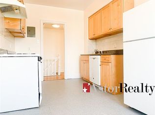 28-20 Bell Blvd #3, Bayside, NY 11360