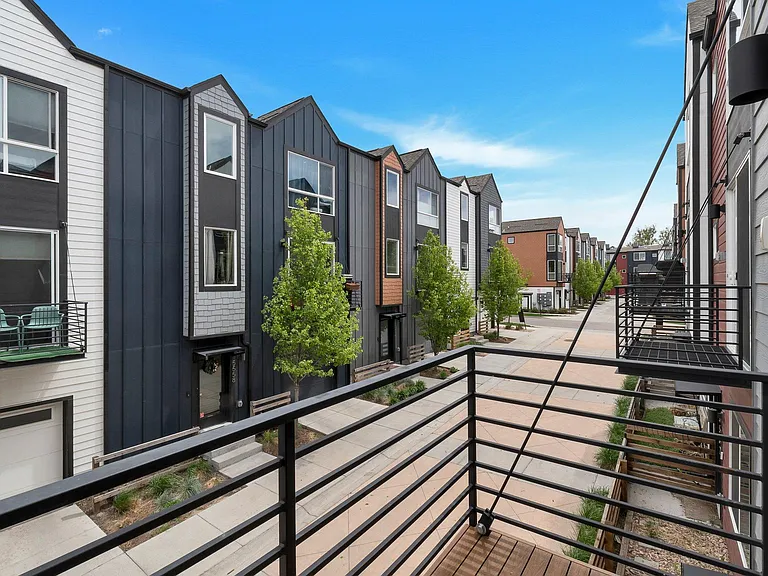 5586 W 11th Pl — Photo 22