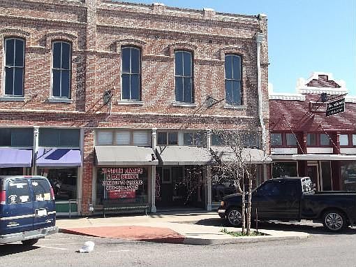 2nd image of 312 N Main St