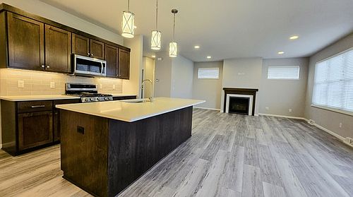 2nd image of W217N6176 Masters Dr