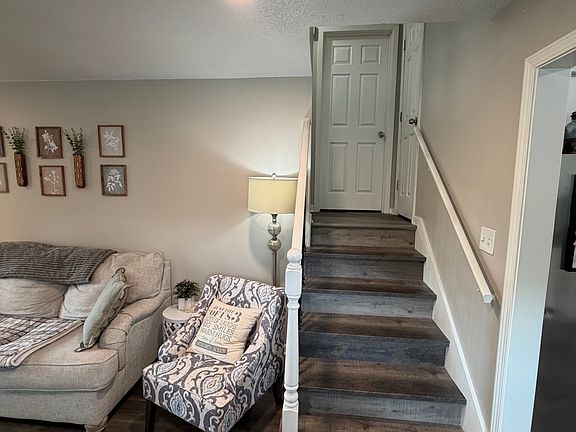 4th image of 11508 W 56th St