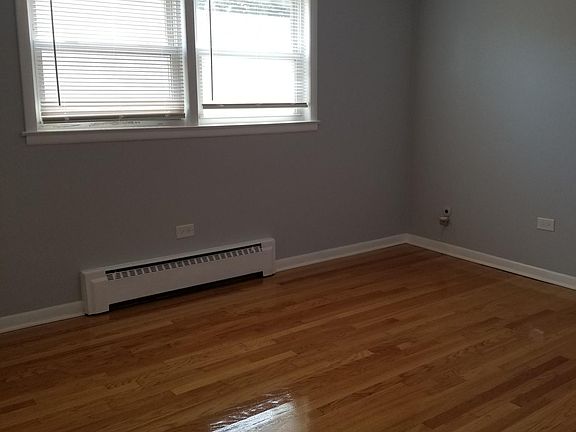 3rd image of 4753 N Newland Ave APT 1C
