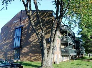 140 Kane St APT A7, West Hartford, CT 06119
