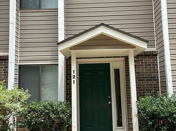 121 Candlebrook Dr, Enterprise, AL 36330