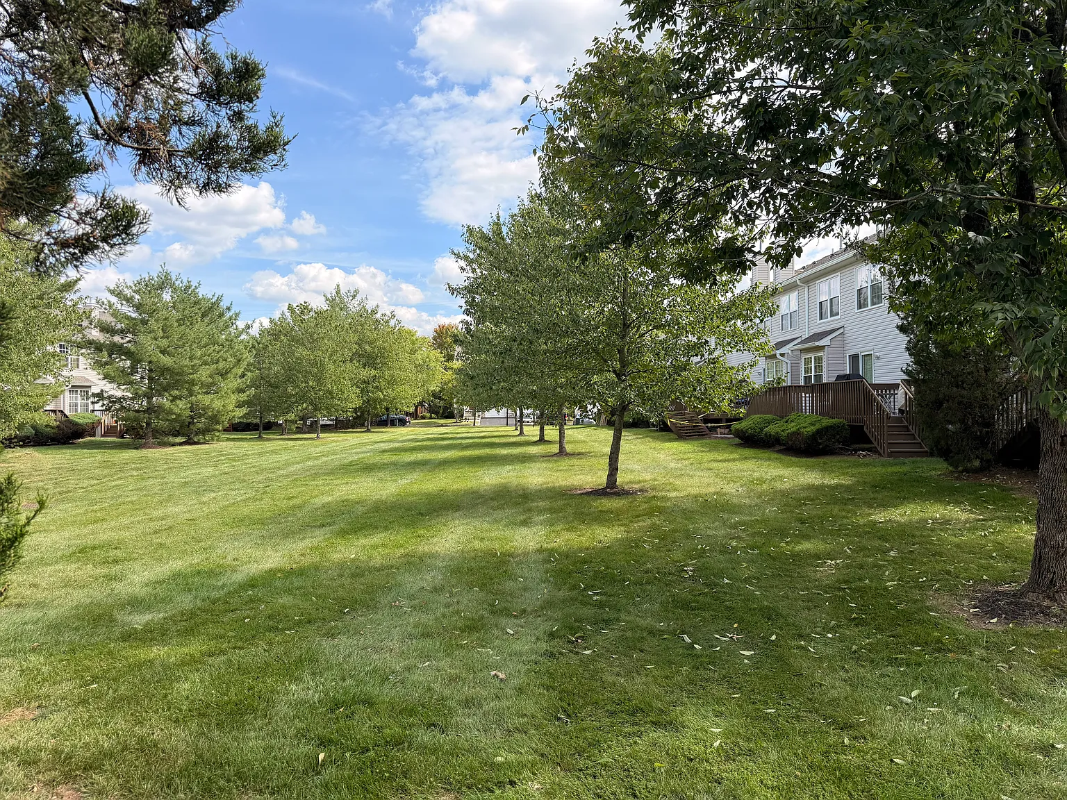 2 bed, 2.5 bath, 1648 sqft, $2,750 — Photo 4