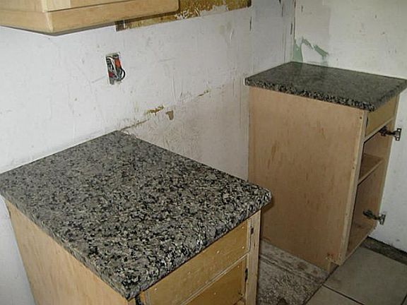 5th image of 7129 Crabtree Ln