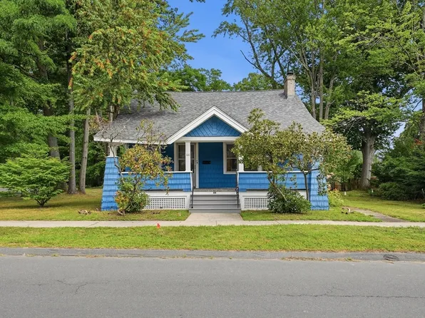 44 Woodmont St, West Springfield, MA 01089