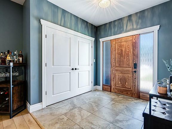 4th image of 372 Saint Charles St