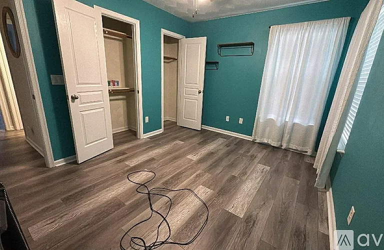 4060 Kingston Pkwy #1 — Photo 3