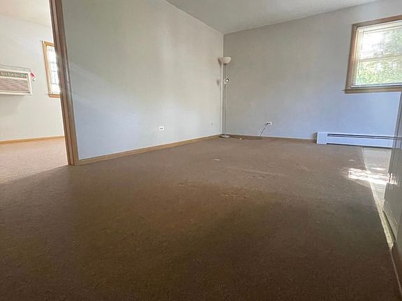 3rd image of 3001-07 Emerson St #3007-2N