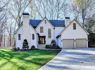 1789 Riverside Rd, Roswell, GA 30076