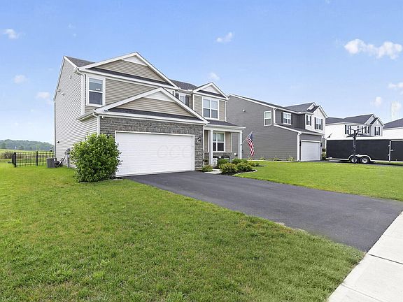 4th image of 1170 Lake Forest Dr