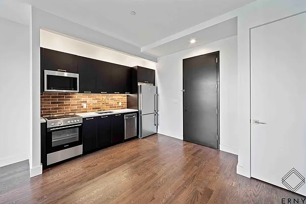 Rented by ERNY LLC | media 33