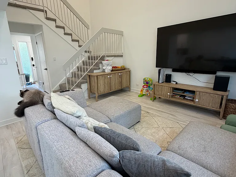 946 Princeton Ct — Photo 8
