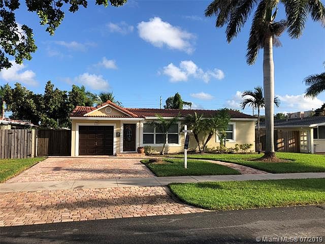 Home For Sale In Gulfstream Estates