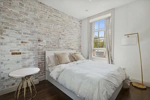 Rented by Compass | media 12