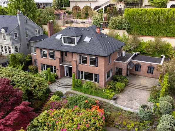 2861 NW Cumberland Rd, Portland, OR 97210