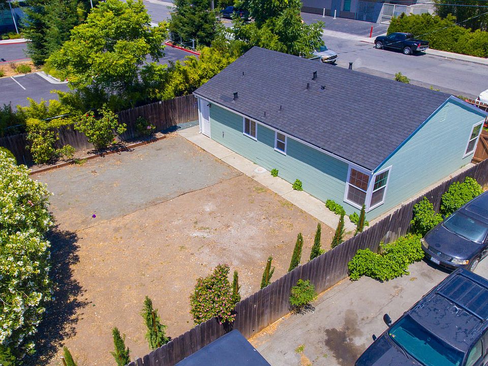 1st image of 1060 Myrtle St