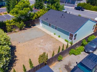 1060 Myrtle St, East Palo Alto, CA 94303