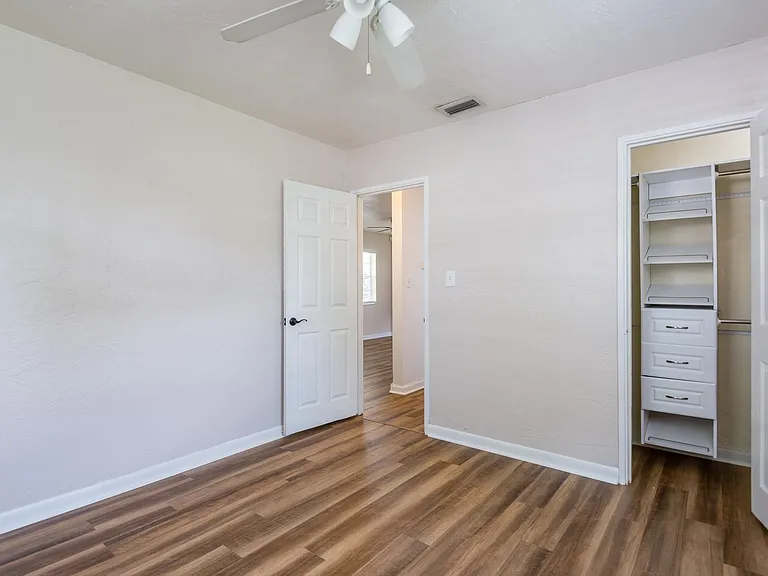 4227 W Bay View Ave — Photo 4
