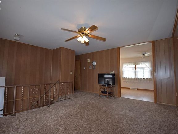 2nd image of 3915 Donair Dr
