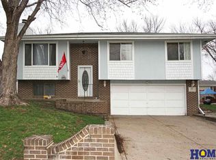 400 Oregon Trl, Lincoln, NE 68521