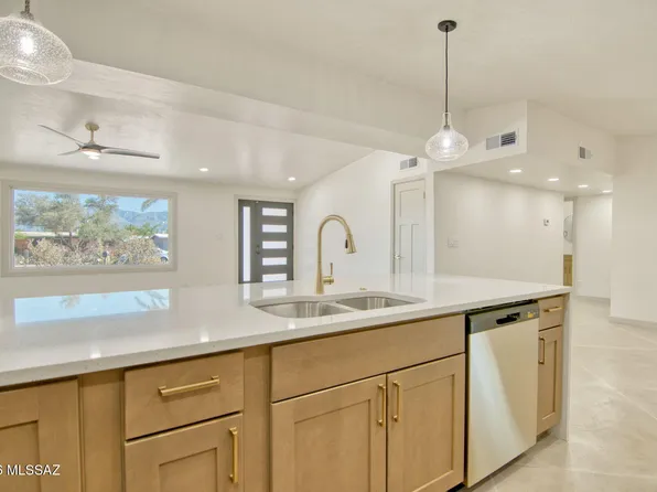 7022 E 5th St, Tucson, AZ 85710