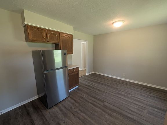 5th image of 3209 Messanie St