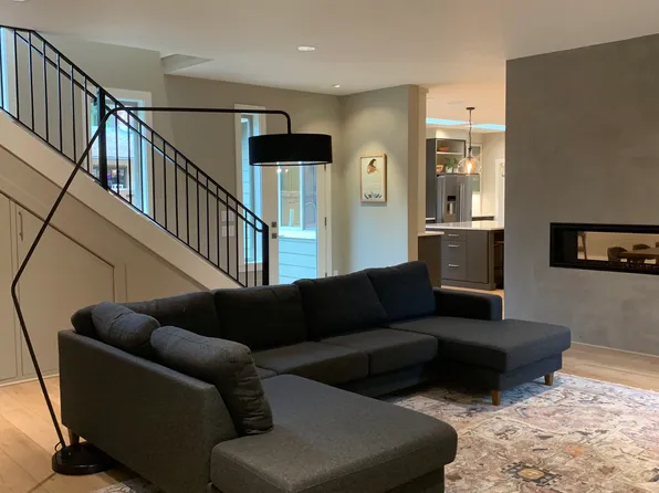 17570 Hill Way, Lake Oswego, OR 97035