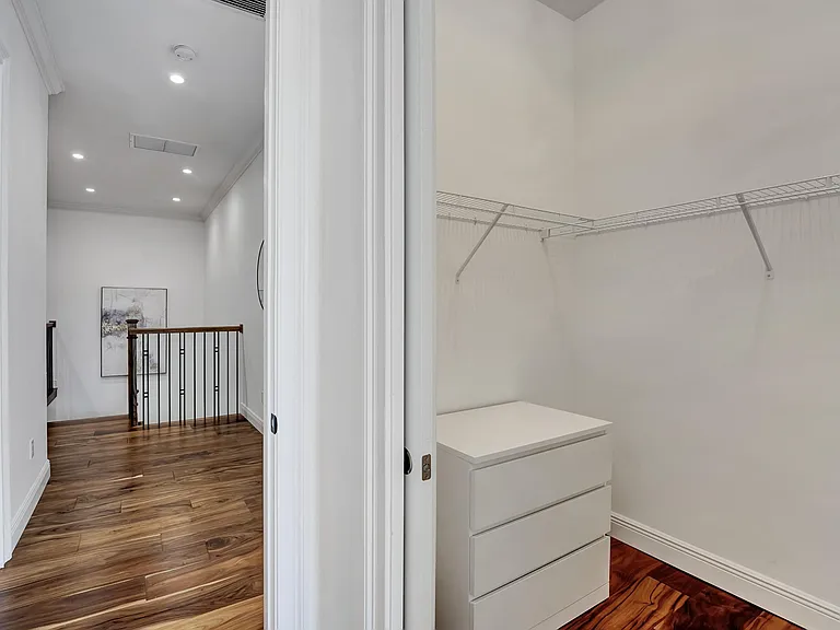 500 NE Wavecrest Way — Photo 49
