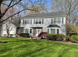 5 Johnny Ct, Red Bank, NJ 07701