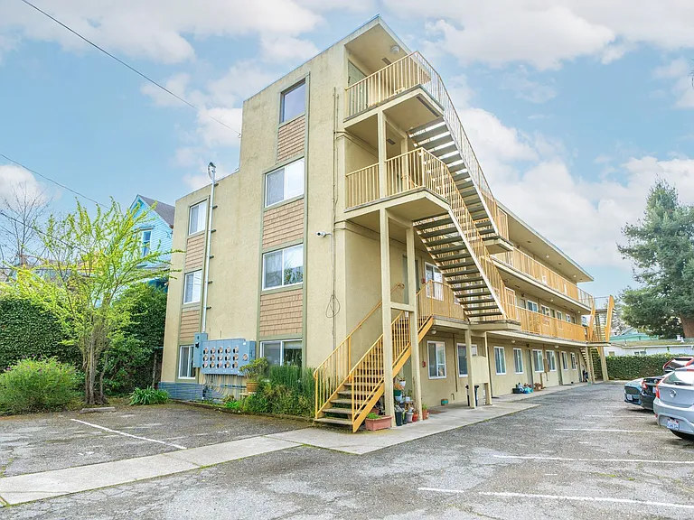 1734 Blake Street — Photo 1