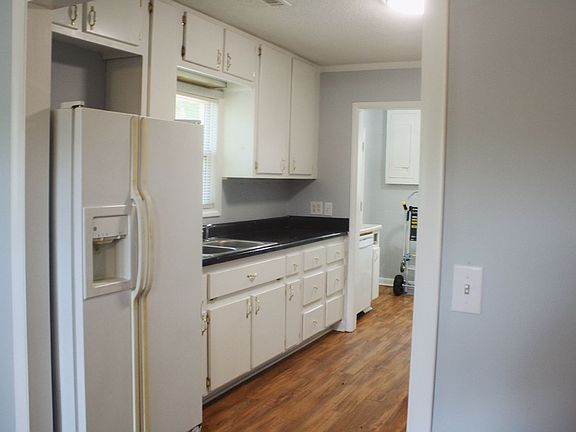 2nd image of 1138 Whittle Dr SW Unit B