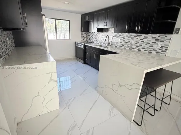 18041 NW 3rd Ave, Miami Gardens, FL 33169