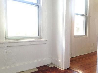 2nd image of 86 Eagle St APT 3