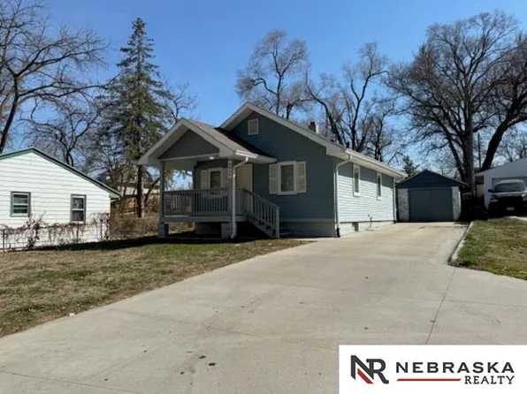 4919 Gretchen Ave, Omaha, NE 68104