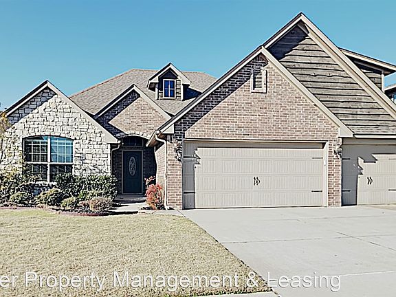 2nd image of 3305 San Juan Trl