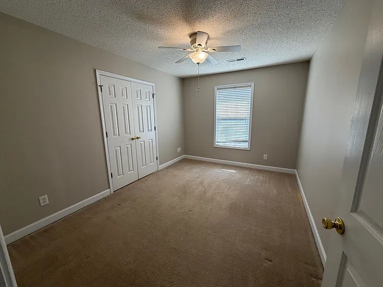 694 Huntingdon St — Photo 22